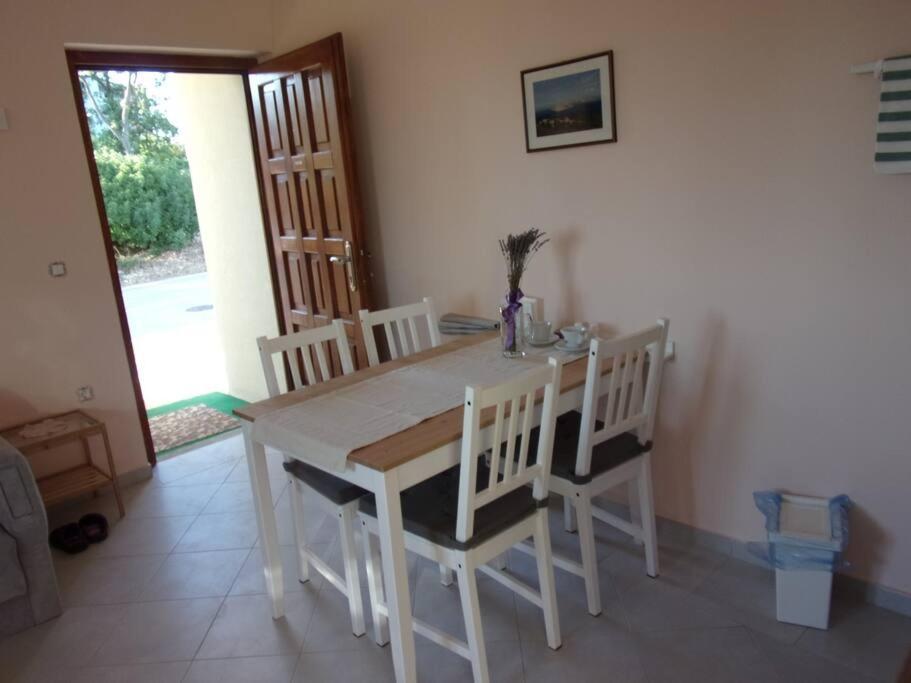 Anna Kuhar Apartman Umag